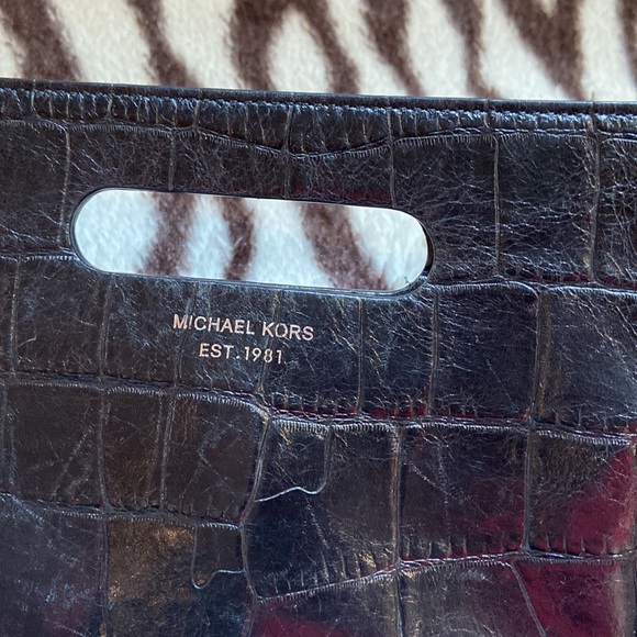 Michael Kors Crocodile Clutch,Preowned - Picture 7 of 7